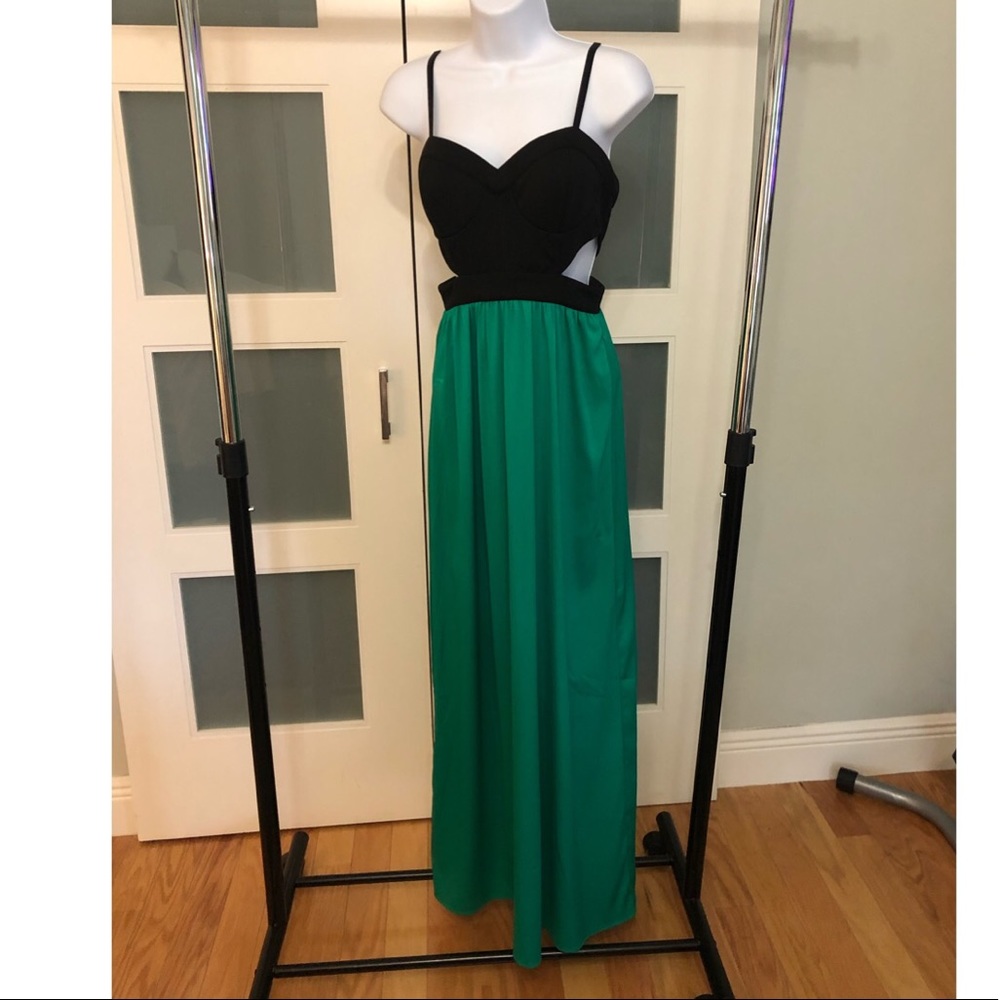 Cut out maxi black and green